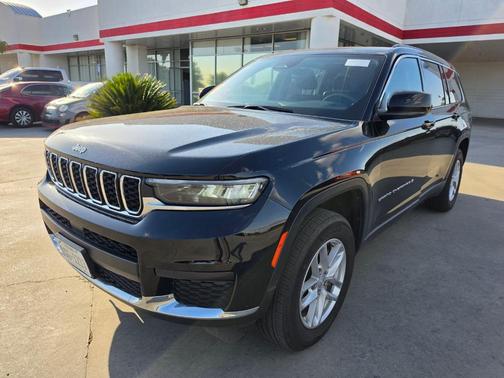 Diamond Black 2023 Jeep Grand Cherokee L Laredo