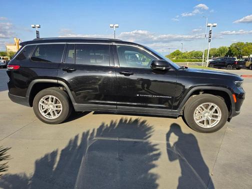 Diamond Black 2023 Jeep Grand Cherokee L Laredo