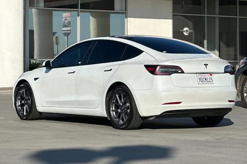 2022 Tesla Model 3 Base