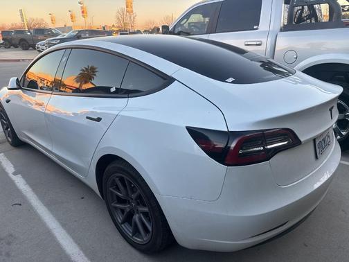2022 Tesla Model 3 Base