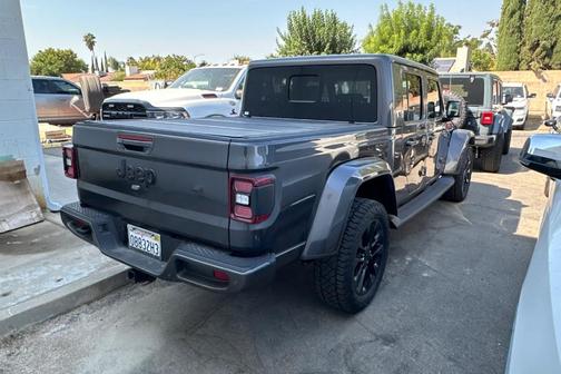 2021 Jeep Gladiator Overland