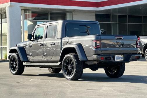 2021 Jeep Gladiator Overland