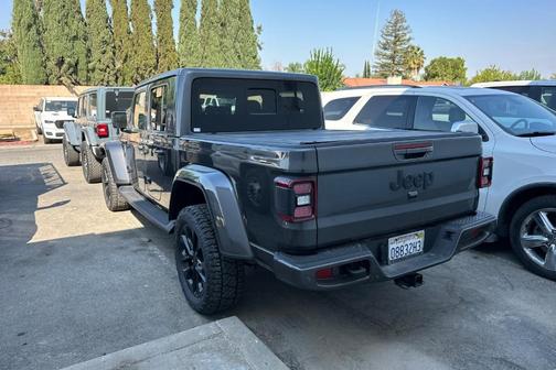 2021 Jeep Gladiator Overland