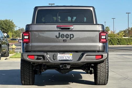 2021 Jeep Gladiator Overland