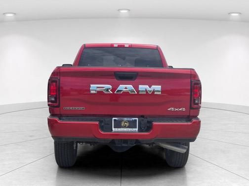 Molten Red Pearlcoat 2026 RAM 2500 Big Horn