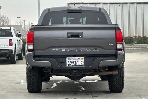 2018 Toyota Tacoma SR