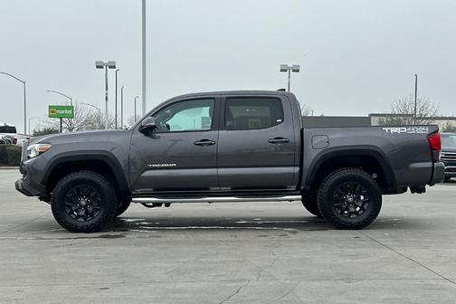 2018 Toyota Tacoma SR
