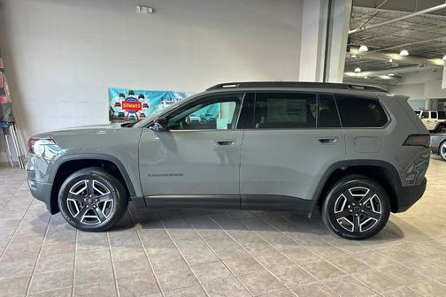 Sting Gray Clearcoat 2026 Jeep Cherokee LAREDO/LIMITED