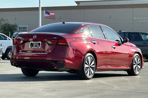 2022 Nissan Altima 2.5 SL