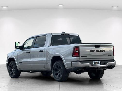 Billet Silver Metallic Clearcoat 2025 RAM 1500 Big Horn/Lone Star