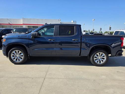 Northsky Blue Metallic 2022 Chevrolet Silverado 1500 Custom