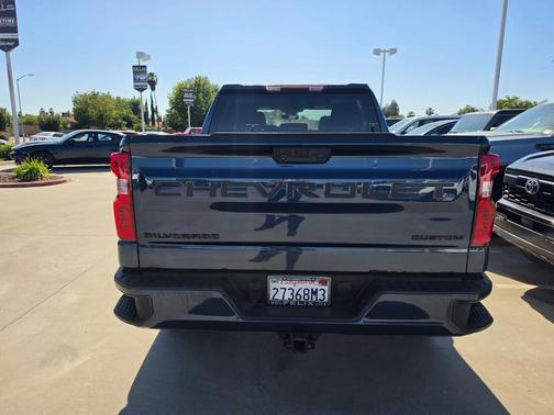 Northsky Blue Metallic 2022 Chevrolet Silverado 1500 Custom