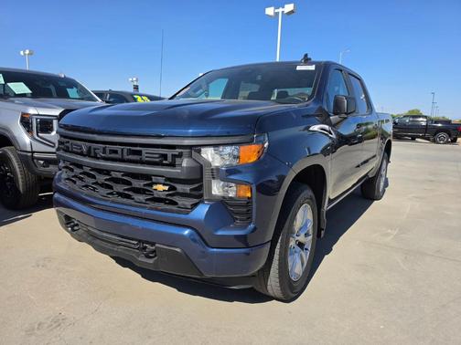 Northsky Blue Metallic 2022 Chevrolet Silverado 1500 Custom