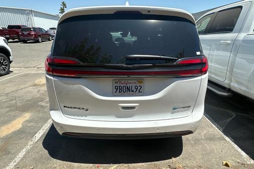 2022 Chrysler Pacifica Hybrid Limited