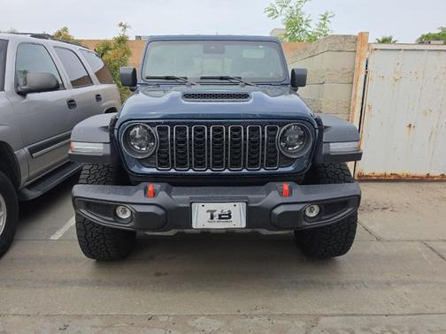 Fathom Blue Pearlcoat 2025 Jeep Gladiator Mojave