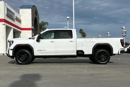 2026 GMC Sierra 3500 AT4