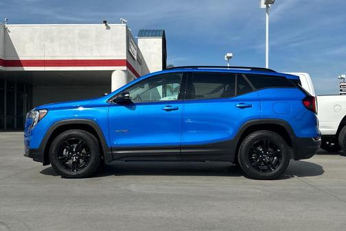2024 GMC Terrain AT4