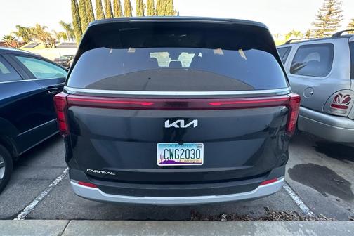 2025 Kia Carnival LXS