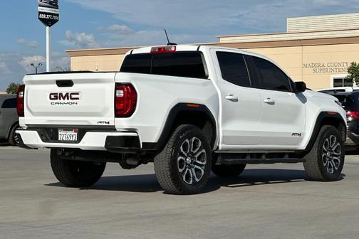 2024 GMC Canyon AT4