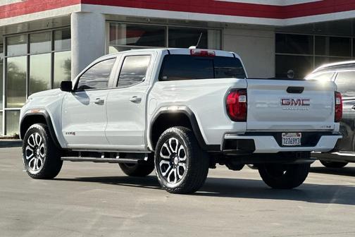 2024 GMC Canyon AT4