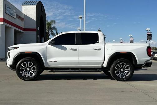 2024 GMC Canyon AT4