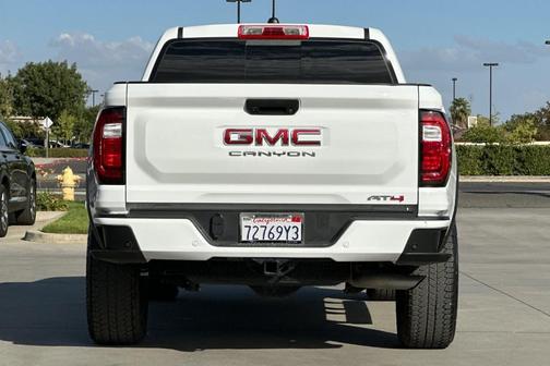2024 GMC Canyon AT4