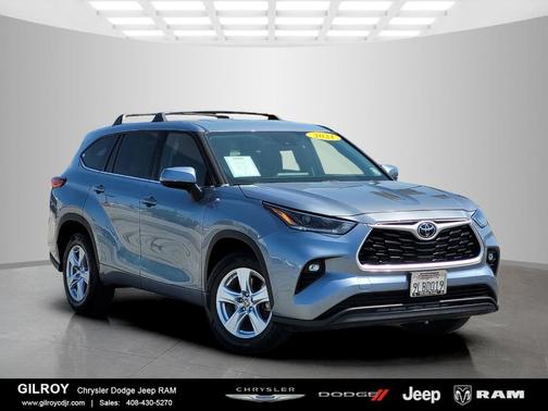 Moon Dust 2021 Toyota Highlander LE