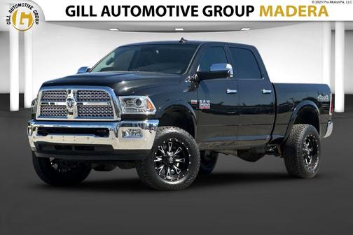 Brilliant Black Crystal Pearlcoat 2018 RAM 2500 Laramie