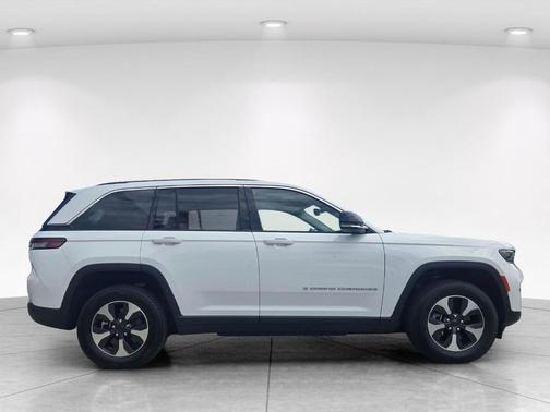 Bright White Clearcoat 2023 Jeep Grand Cherokee 4xe Base