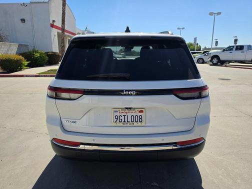 Bright White Clearcoat 2023 Jeep Grand Cherokee 4xe Base