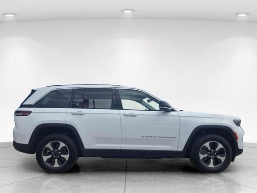 Bright White Clearcoat 2023 Jeep Grand Cherokee 4xe Base