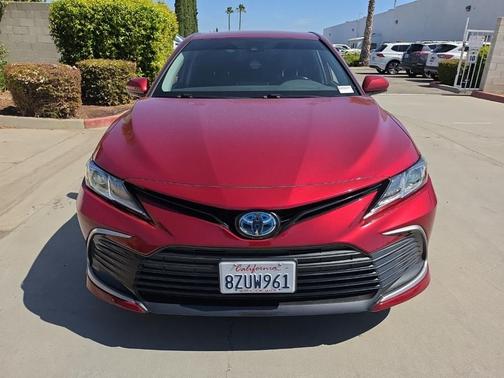Pearl 2022 Toyota Camry Hybrid LE
