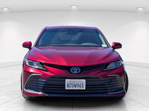 Pearl 2022 Toyota Camry Hybrid LE