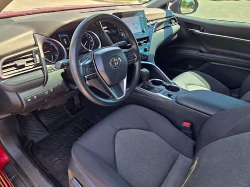 Pearl 2022 Toyota Camry Hybrid LE