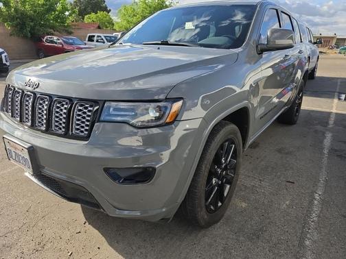 2020 Jeep Grand Cherokee Altitude