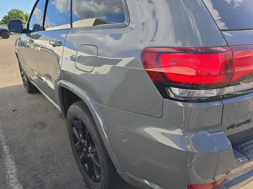 2020 Jeep Grand Cherokee Altitude