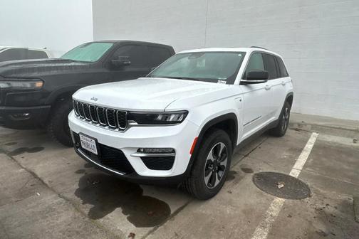 2022 Jeep Grand Cherokee 4xe Base