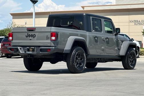 2022 Jeep Gladiator Sport