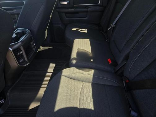 Bright White Clearcoat 2026 RAM 2500 Big Horn