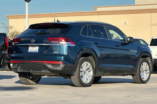 2022 Volkswagen Atlas Cross Sport 2.0T SE w/Technology