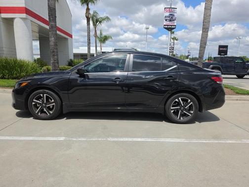 Black 2024 Nissan Sentra SV