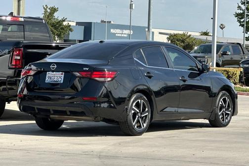 Black 2024 Nissan Sentra SV