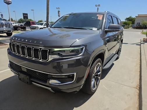 Metallic 2022 Jeep Wagoneer Series II
