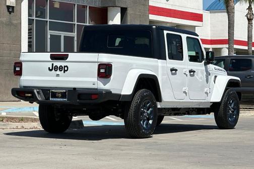 Bright White Clearcoat 2026 Jeep Gladiator 85th Anniversary Edition