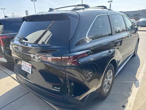 2024 Toyota Sienna XLE