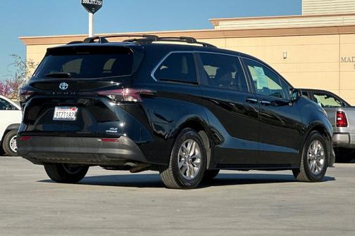 2024 Toyota Sienna XLE