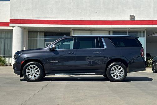 2023 Chevrolet Suburban Premier