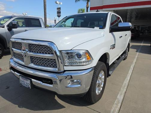 Bright White Clearcoat 2018 RAM 3500 Laramie