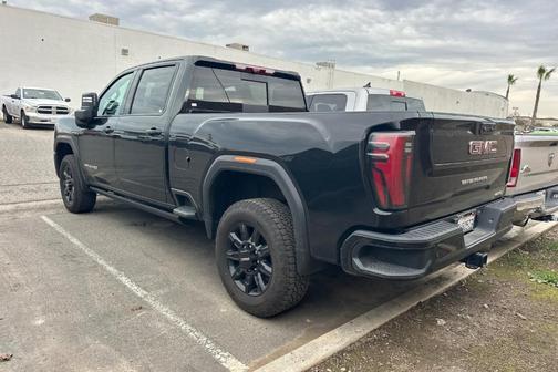 2024 GMC Sierra 3500 AT4