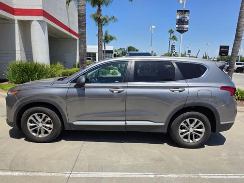 Machine Gray 2019 Hyundai SANTA FE 2.4 SE